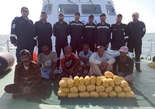 Gujarat ATS, Coast Guard apprehend Pak boat with Rs 280 cr worth heroin