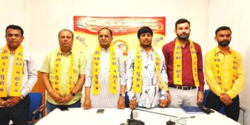 In the larger interest of youth, Brahmin Samaj to take political plunge in Gujarat: Malav Pandit