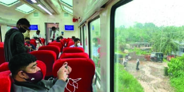 Railways to attach Vistadome coach in Mumbai Central-Gandhinagar Shatabdi Express