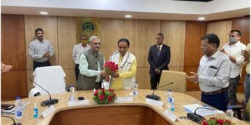 Uttarakhand Coop Minister lauds NABARD & GStCB’s concept of Model Coop Village in Gujarat