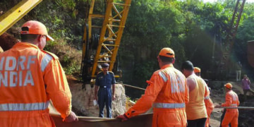 4 trapped 300-foot deep in Tirunelveli quarry, 2 rescued