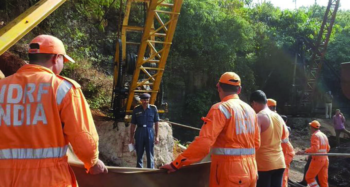 4 trapped 300-foot deep in Tirunelveli quarry, 2 rescued