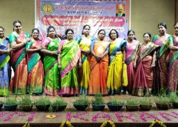 BJP, Cong reach out to migrants in poll-bound Gujarat