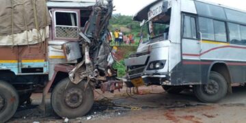 3 killed, 30 injured after bus hits truck in Banaskantha district