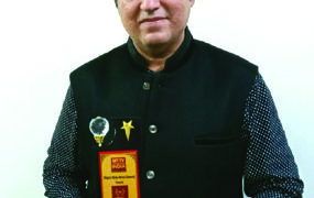 MMTV Media honours Dr Kaviraj Khialani with India’s Iron Man’s Award under Celebrity Master Chef category