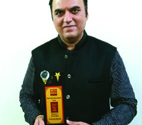 MMTV Media honours Dr Kaviraj Khialani with India’s Iron Man’s Award under Celebrity Master Chef category