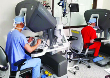 UC San Francisco surgeons perform first robotically assisted mitral valve surgery