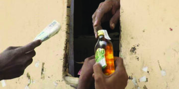 28 dead after consuming spurring liquor, Gujarat govt forms inquiry committee