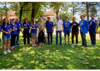 US Consul General Judith Ravin welcomes US chess team to Chennai