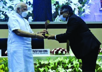 PNB MD & CEO receives the National MSME Award from PM Modi