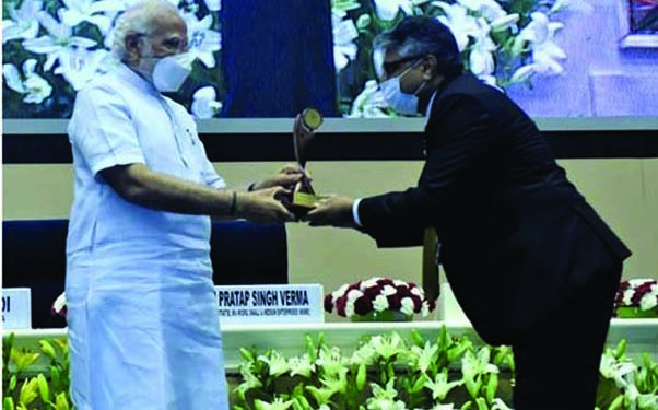 PNB MD & CEO receives the National MSME Award from PM Modi