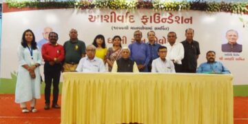 Gujarat CM confers Ashirvad Foundation’s Dharti Ratna Awards on 11 selfless workers