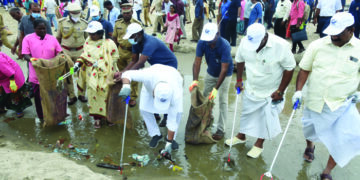 Union Minister participates in Swachh Sagar, Surakshit Sagar campaign in Puducherry