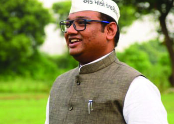 Gujarat: AAP starts virtual war, appoints 1,111 ‘social media warriors’ to spread party ideology