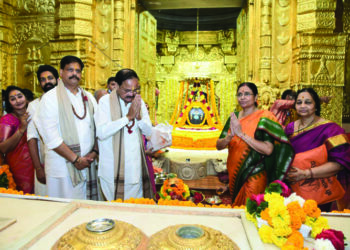 Outgoing Vice President visits Porbandar, Dwarka and Somnath in the ‘Land of the Legends’