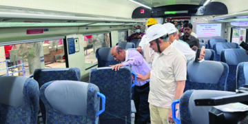 Railway Minister lauds ICF for manufacturing world-class Vande Bharat trains