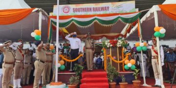 S Railway GM hoists the National Flag on the occasion of 76th Independence Day