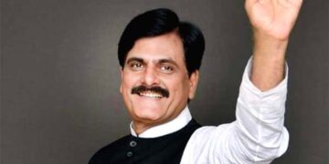 Two senior Gujarat Congress leaders leave sinking ship to onboard BJP