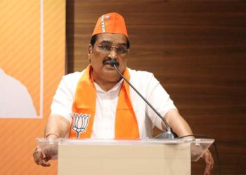 Pollvault: Two former old horses from Congress join BJP in Gujarat