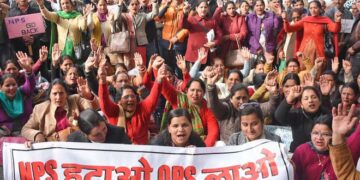 Gujarat Cong woos govt staffers with restoration of Old Pension Scheme