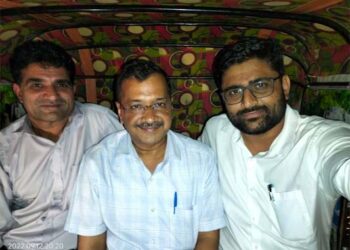 To clean ‘sweep’ Gujarat, Kejriwal holds town hall meeting with sanitation workers in Ahmedabad today