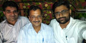 To clean ‘sweep’ Gujarat, Kejriwal holds town hall meeting with sanitation workers in Ahmedabad today