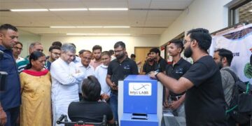 Ashwini Vaishnaw exhorts youngsters to work on their start-ups to leverage opportunity to grow big
