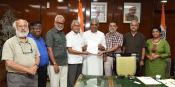 Media delegation urges Union Labour Minister ‘one nation, one pension’ policy for journalists