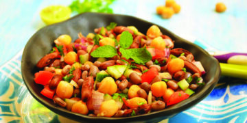 Sunday is Special Family Funday: Have Mouth-watering Chaats & Cherish Happier Moments