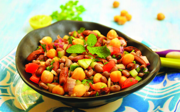 Sunday is Special Family Funday: Have Mouth-watering Chaats & Cherish Happier Moments