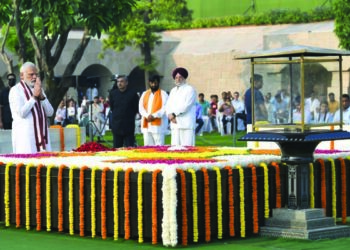 PM Modi pays tributes to Gandhi, Shastri
