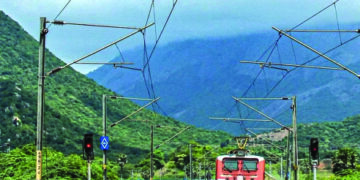 Green drive: Southern Railway electrifies 68.64 Route Kilometers in first-half of 2022-23