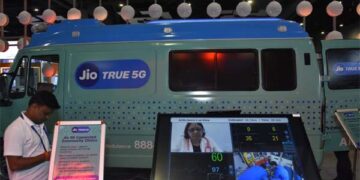 Healthcare: 5G connected ambulance deliver patient’s vital info before arrival at hospital