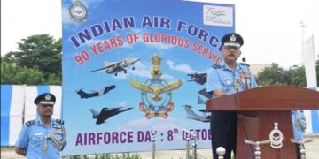 AOC-in-C SWAC gives away commendation certificates to air warriors on 90th anniversary of IAF