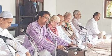 Gandhi Jayanthi: CM attends prayer meet in Porbandar, Cong in Ahmedabad