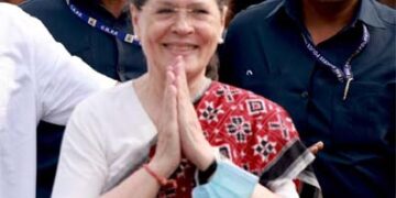 Cong interim chief Sonia Gandhi joins Bharat Jodo Yatra in Karnataka