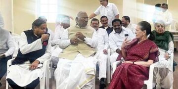 Sonia stepping down as Cong chief emotional moment for all partymen: Gehlot