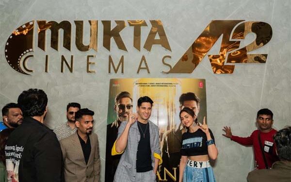 Thank God! Stars Sidharth Malhotra, Rakul Preet Singh descend on MuktaA2 cinemas at TRP Bopal in Ahmedabad  