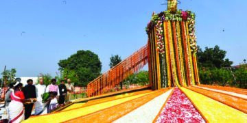 Janjatiya Gaurav Divas: President Murmu pays tributes to Birsa Munda in Jharkhand