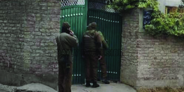 Journalist Threat Case: Several Reporters Resign; Police Raid 12 Locations Across Kashmir