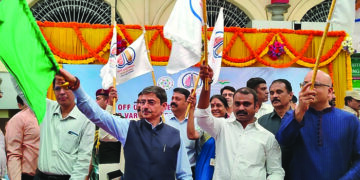 TN Guv flags off first contingent for Kasi Tamil Sangamam from Chennai Egmore