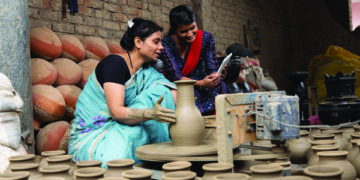 Women entrepreneurs register 2-fold increase in credit demand this festive season: NeoGrowth survey