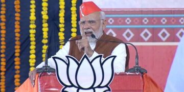 PM Modi invokes Gujarati pride, says defamers of Gujarat should not find place in state