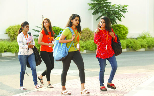 Enjoy movie review:  Bold theme tries to transform luxury-loving youth not to emulate rich
