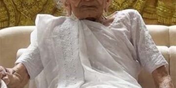 PM Modi meets mom Heeraben Modi at civil hospital; she will be discharged in 2 days