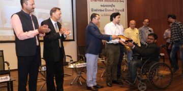 EDII fetes Differently Abled Entrepreneurs on International Day of Persons with Disabilities