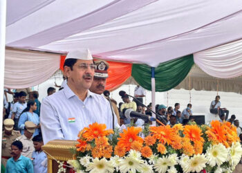 Southern Railway GM unfurls national flag to mark 74th Republic Day