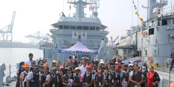 797 students from 5 Chennai schools visit Naval, ICG ships on Republic Day