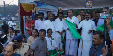 Union MoS Dr L Murugan flags off stoppage of Chennai Egmore – Madurai Tejas Express at Tambaram
