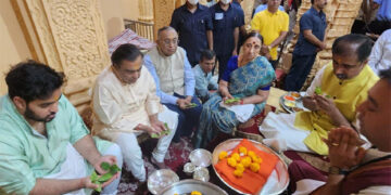 Mukesh Ambani, son Akash offer prayers at Somnath Temple on Mahashivratri, donate Rs 1.51 cr
